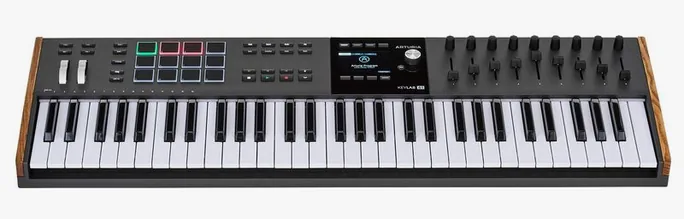 Arturia KeyLab 61 mk3 Black, vue de trois quarts, photo 2