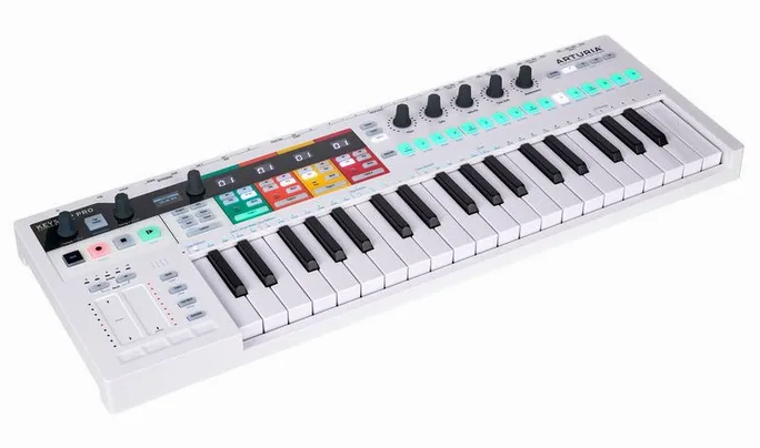 Arturia Keystep Pro, pads et faders, photo 3