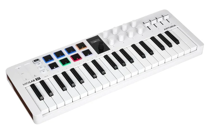 Arturia MiniLab 37 White, vue de profil, photo 3