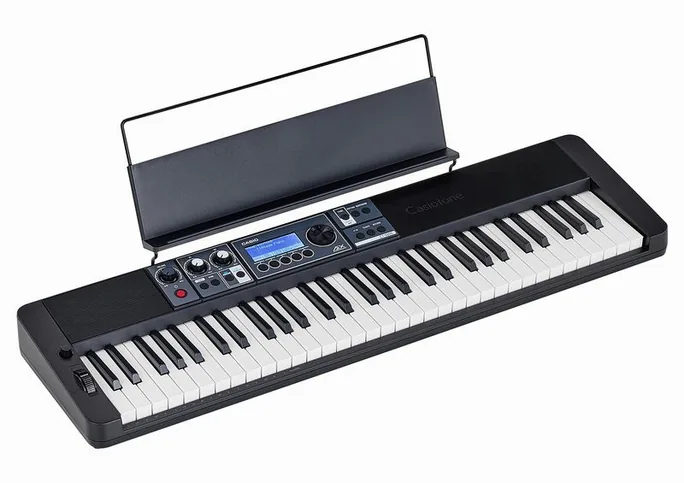 Casio CT-S500, vue de face, photo 3