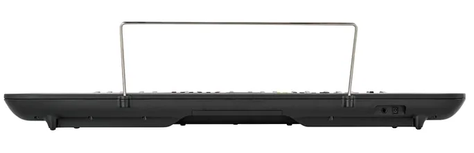 Casio CTK-240, vue de trois quarts, photo 4