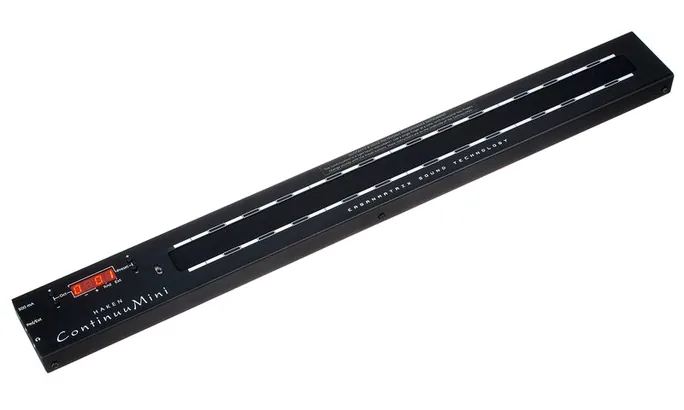 Haken Audio ContinuuMini Black Edition, vue de trois quarts, photo 2