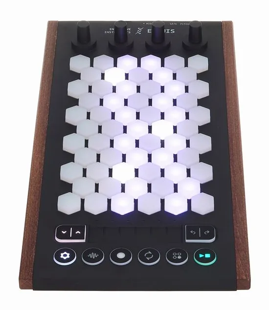 Intuitive Instruments Exquis Deluxe Dark Wood, pads et faders, photo 2