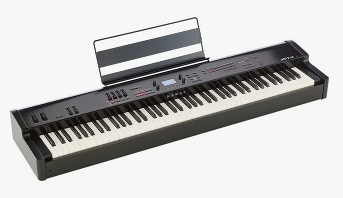 Kawai MP-7 SE, vue de trois quarts, photo 3