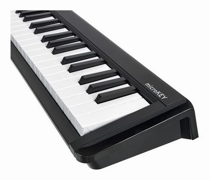 Korg microKEY 49 MkII, pads et faders, photo 4