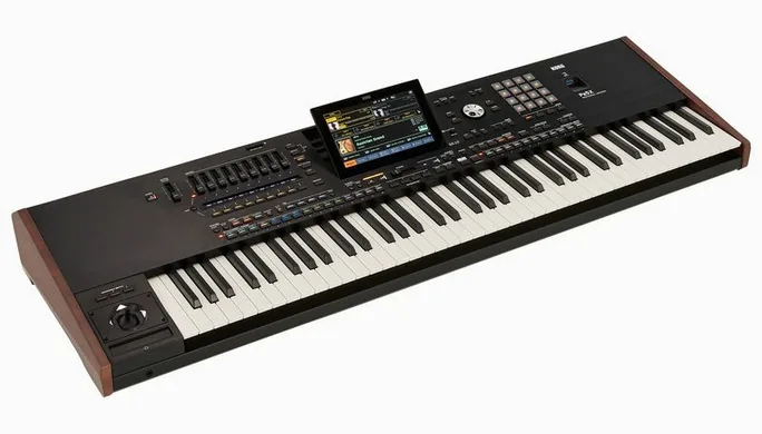 Korg PA-5X 76 International, vue de trois quarts, photo 3