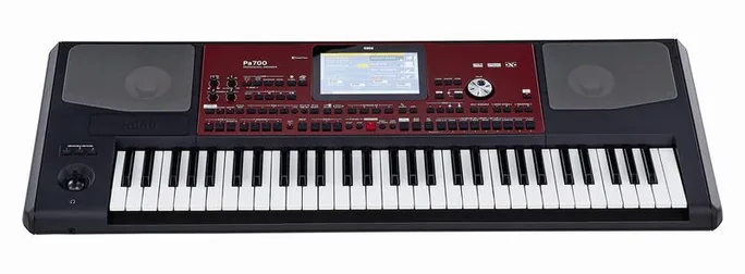Korg PA-700, vue de dessus, photo 2