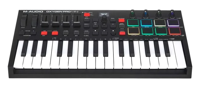 M-Audio Oxygen Pro Mini, pads et faders, photo 2