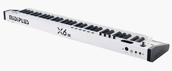 Midiplus X-6 III, vue de profil, photo 3