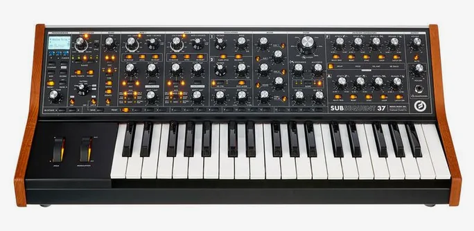 Moog Subsequent 37, vue de dessus, photo 2