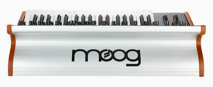 Moog Subsequent 37, vue de profil, photo 4