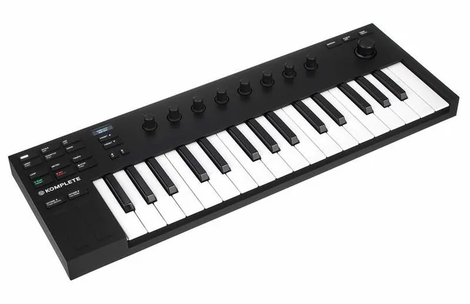Native Instruments Komplete Kontrol M32, pads et faders, photo 4
