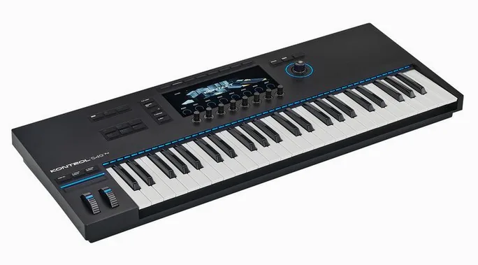 Native Instruments Kontrol S49 MK3, molettes, photo 3
