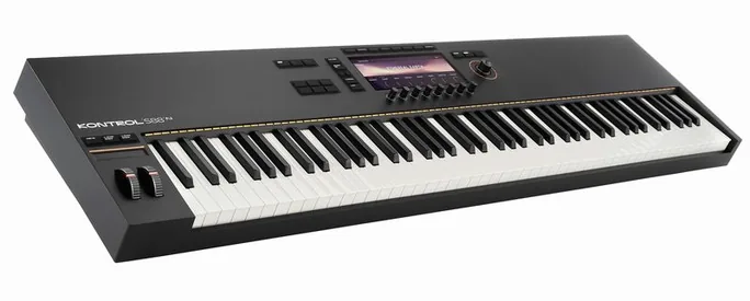 Native Instruments Kontrol S88 MK3 Komplete 26, pads et faders, photo 4