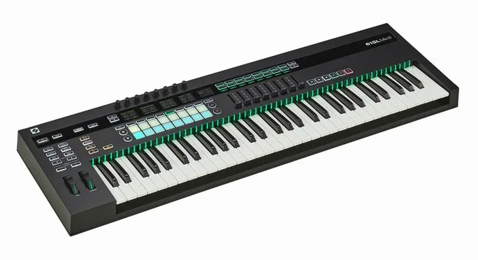 Novation 61SL MKIII, face arrière, photo 3