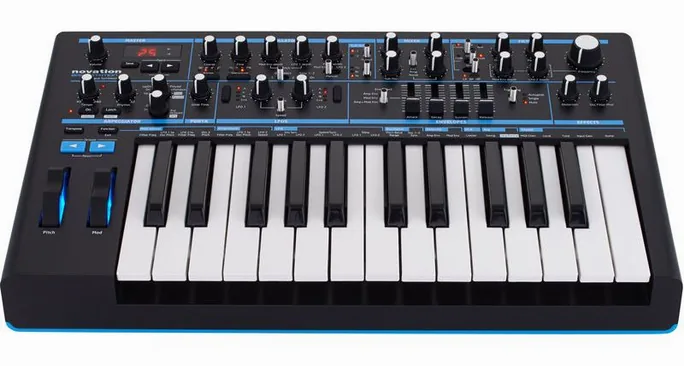 Novation Bass Station II, molettes, photo 2