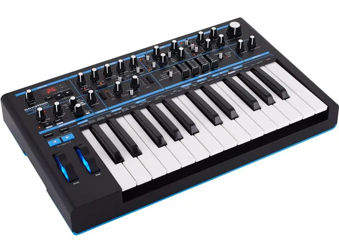 Novation Bass Station II, potentiomètres, photo 3