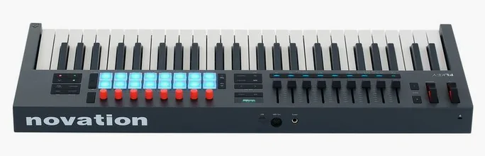 Novation FLkey 2 49, pads et faders, photo 4