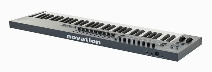 Novation FLkey 61, pads et faders, photo 4