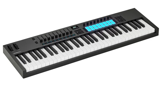 Novation Launchkey 61 MK4, vue de dessus, photo 2