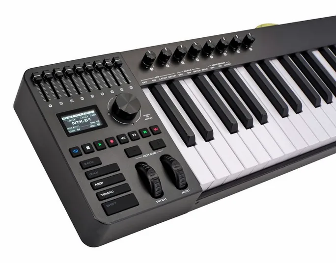 Nux NTK-61, pads et faders, photo 4