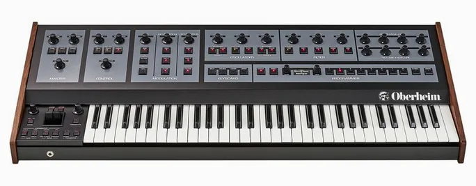 Oberheim OB-X8, vue de dessus, photo 2