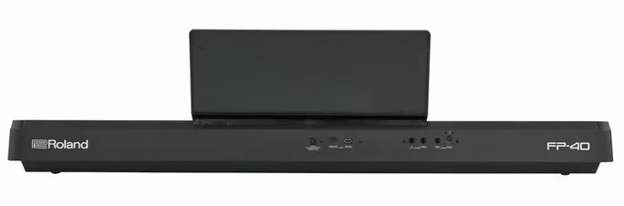 Roland FP-40 BK, vue de face, photo 4