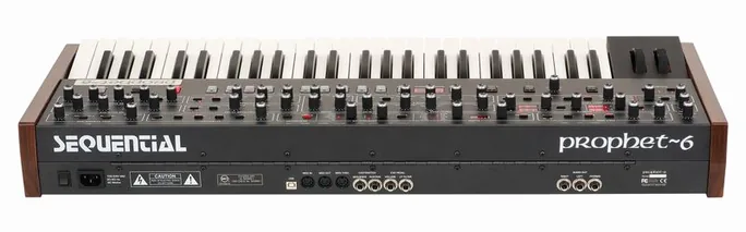 Sequential Prophet 6, vue de trois quarts, photo 4