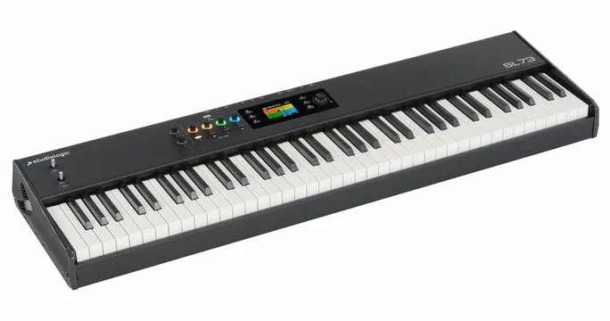 Studiologic SL73 mk2, vue de trois quarts, photo 3