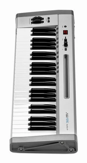 Swissonic EasyKey 49, pads et faders, photo 4