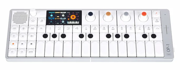 Teenage Engineering OP-1 field, vue de profil, photo 2
