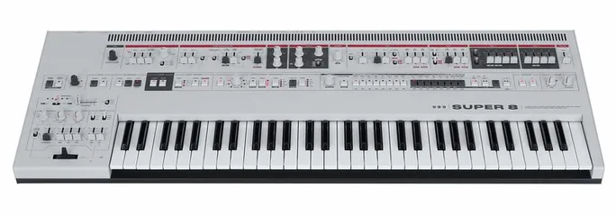 UDO Audio Super 8 White, vue de trois quarts, photo 2