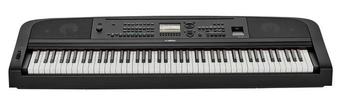 Yamaha DGX-670 B, vue de dessus, photo 2