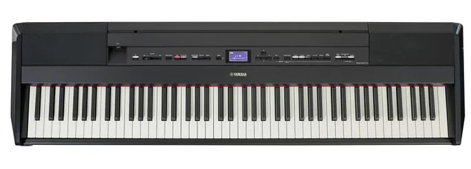 Yamaha P-525 B, vue de trois quarts, photo 3