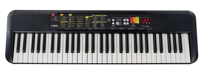 Yamaha PSR-F52, vue de trois quarts, photo 4