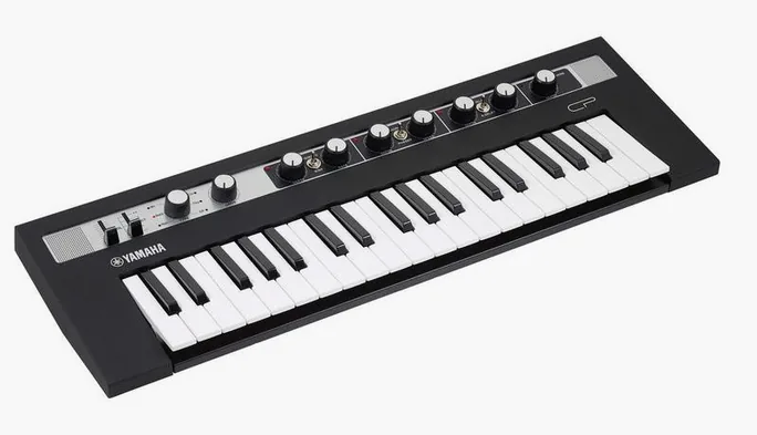Yamaha Reface CP, face arrière, photo 3